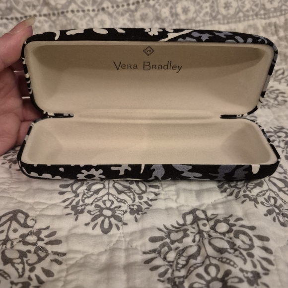 Vera Bradley Glasses Case - Picture 1 of 3